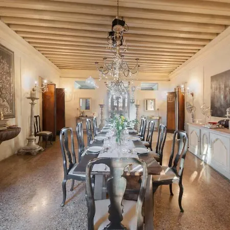 Ca' Erizzo Dream Apartment, Spectacular Views From The Amazing Terrace! Lejlighed