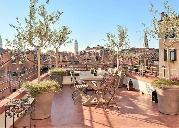 Lägenhet Ca' Erizzo Dream Apartment, Spectacular Views From The Amazing Terrace! Venedig